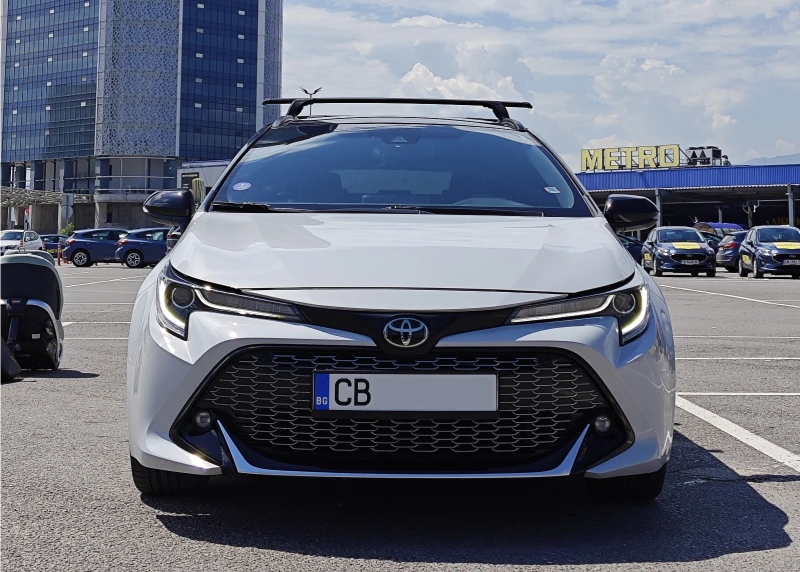 Toyota Corolla Hybrid 2.0 GR в ГАРАНЦИЯ! ДВА КОМПЛЕКТА ГУМИ!, снимка 6 - Автомобили и джипове - 52368329