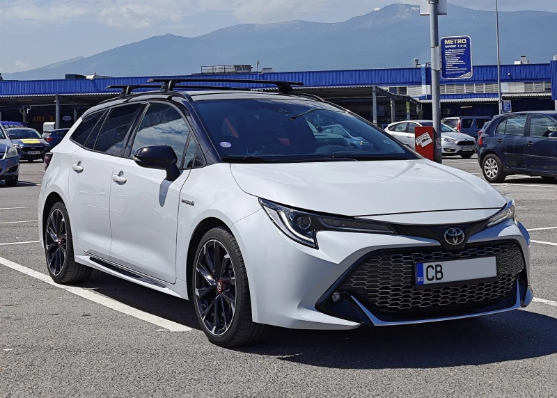 Toyota Corolla Hybrid 2.0 GR в ГАРАНЦИЯ! ДВА КОМПЛЕКТА ГУМИ!, снимка 7 - Автомобили и джипове - 52368329