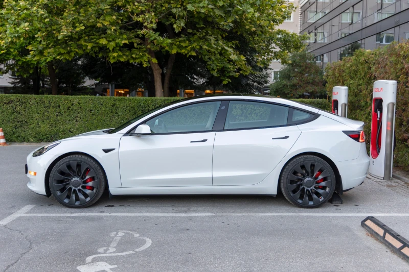 Tesla Model 3 Performance, снимка 4 - Автомобили и джипове - 52555888