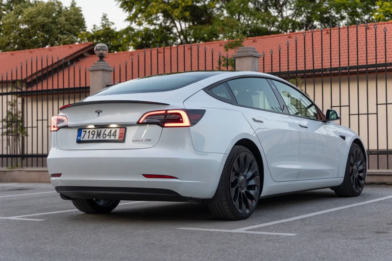 Tesla Model 3 Performance, снимка 8 - Автомобили и джипове - 52555888
