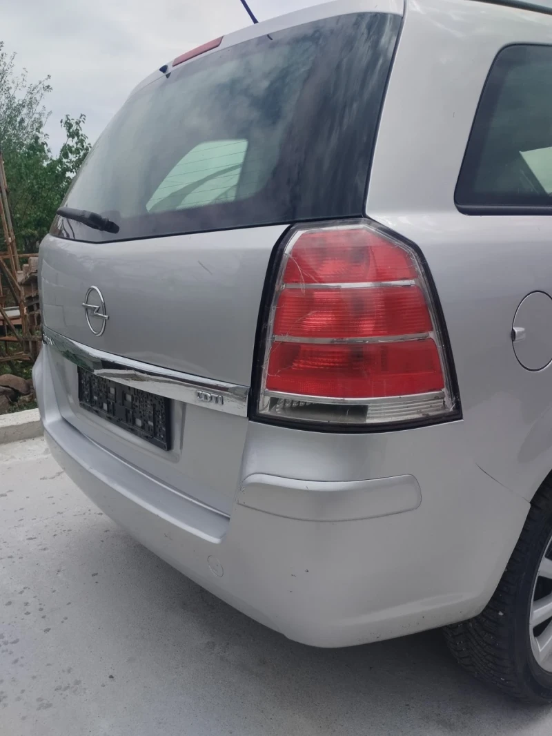 Opel Zafira 1.9, снимка 2 - Автомобили и джипове - 51647906