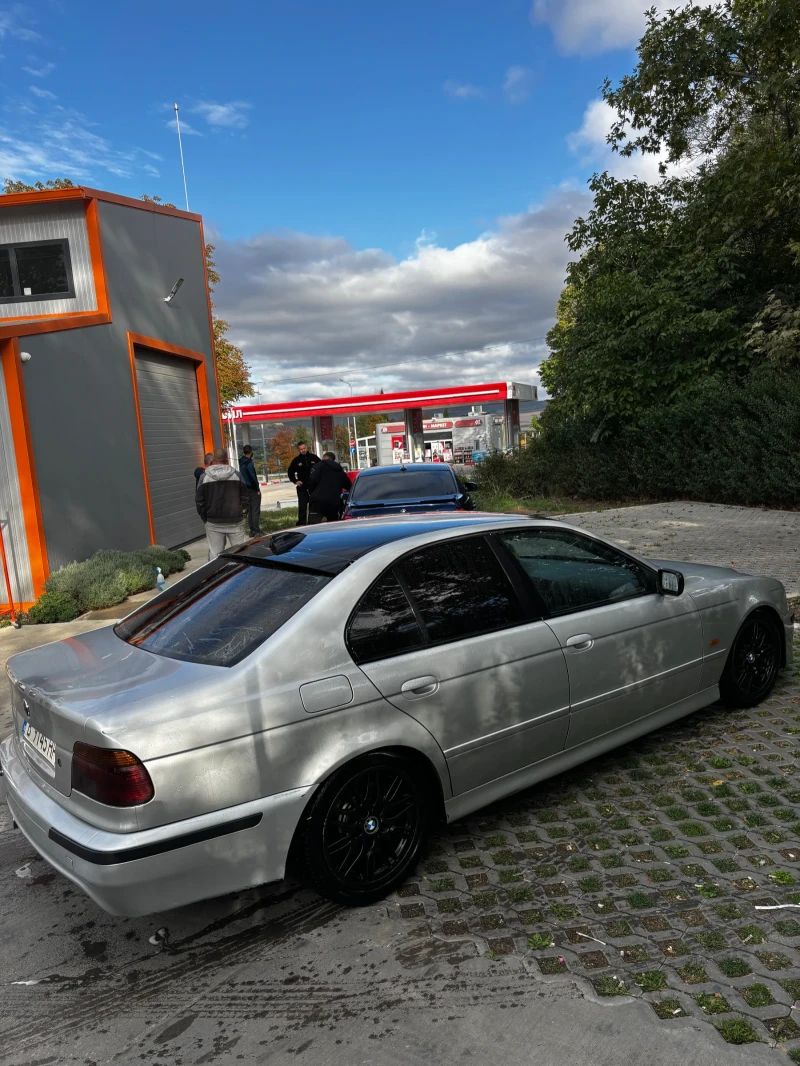 BMW 525, снимка 5 - Автомобили и джипове - 52574100