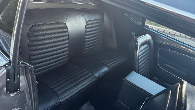 Ford Mustang След Реставрация, снимка 13 - Автомобили и джипове - 52238272
