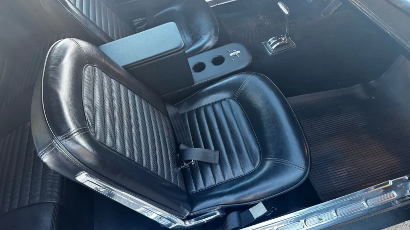 Ford Mustang След Реставрация, снимка 7 - Автомобили и джипове - 52238272