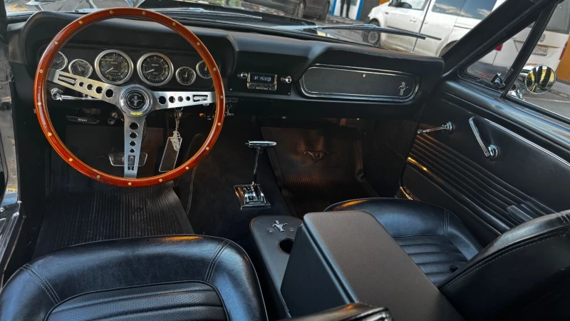 Ford Mustang След Реставрация, снимка 11 - Автомобили и джипове - 52238272
