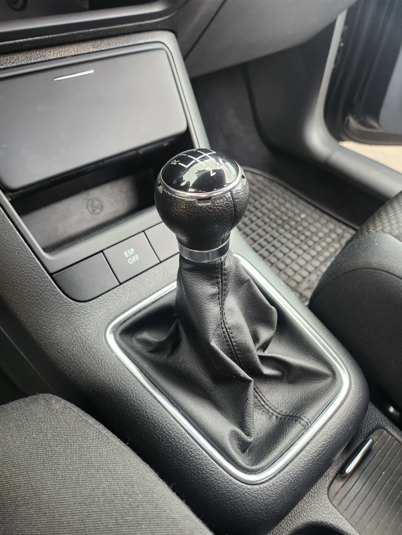 VW Golf Plus, снимка 10 - Автомобили и джипове - 52265632