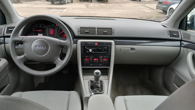 Audi A4 B6, снимка 8 - Автомобили и джипове - 52645261