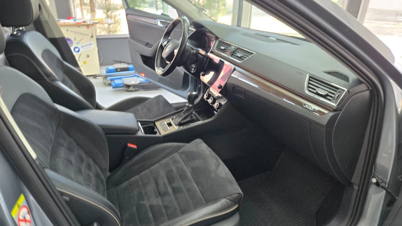 Skoda Superb Scout, снимка 10 - Автомобили и джипове - 53463030