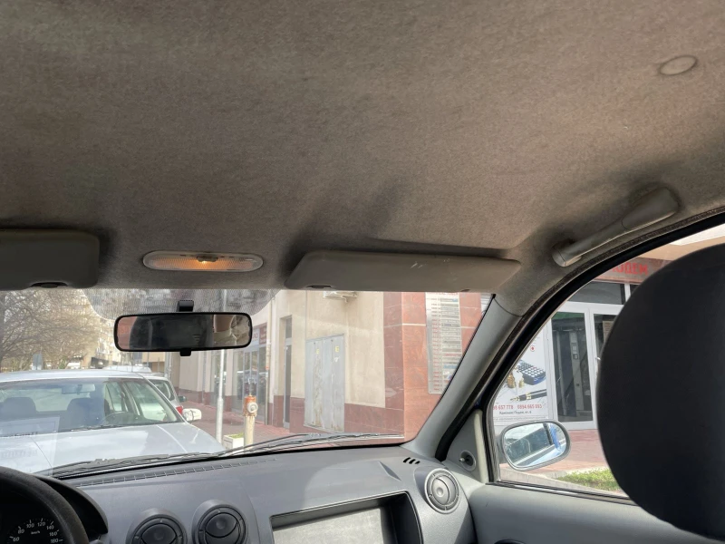 Dacia Logan, снимка 6 - Автомобили и джипове - 53520194