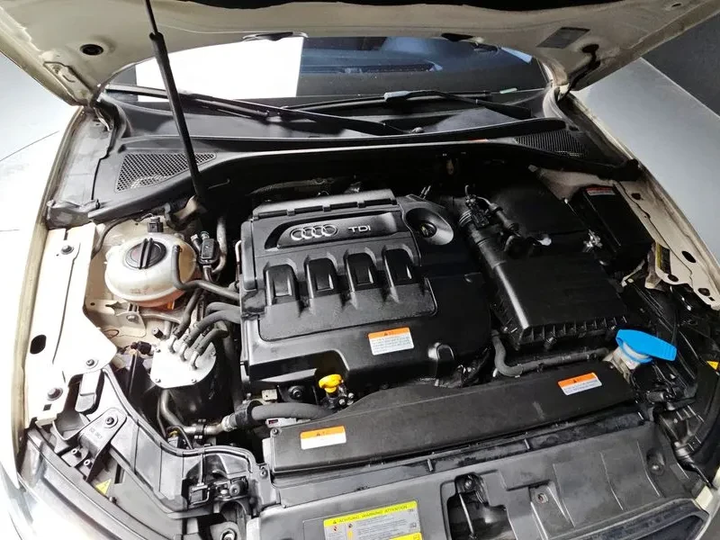 Audi A3 1.6 TDI, снимка 11 - Автомобили и джипове - 54971456