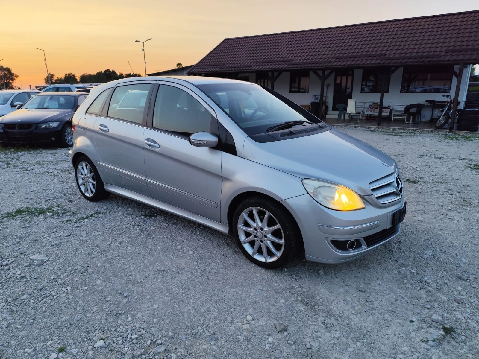 Mercedes-Benz B 170 1.7 бензин Газ Италия - изображение 3