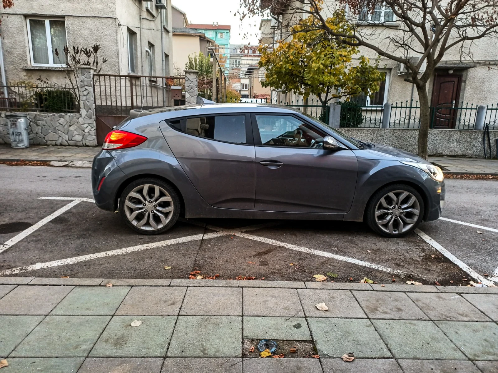 Hyundai Veloster  1.6 GDI Камера/18"/Швейцарски - изображение 8