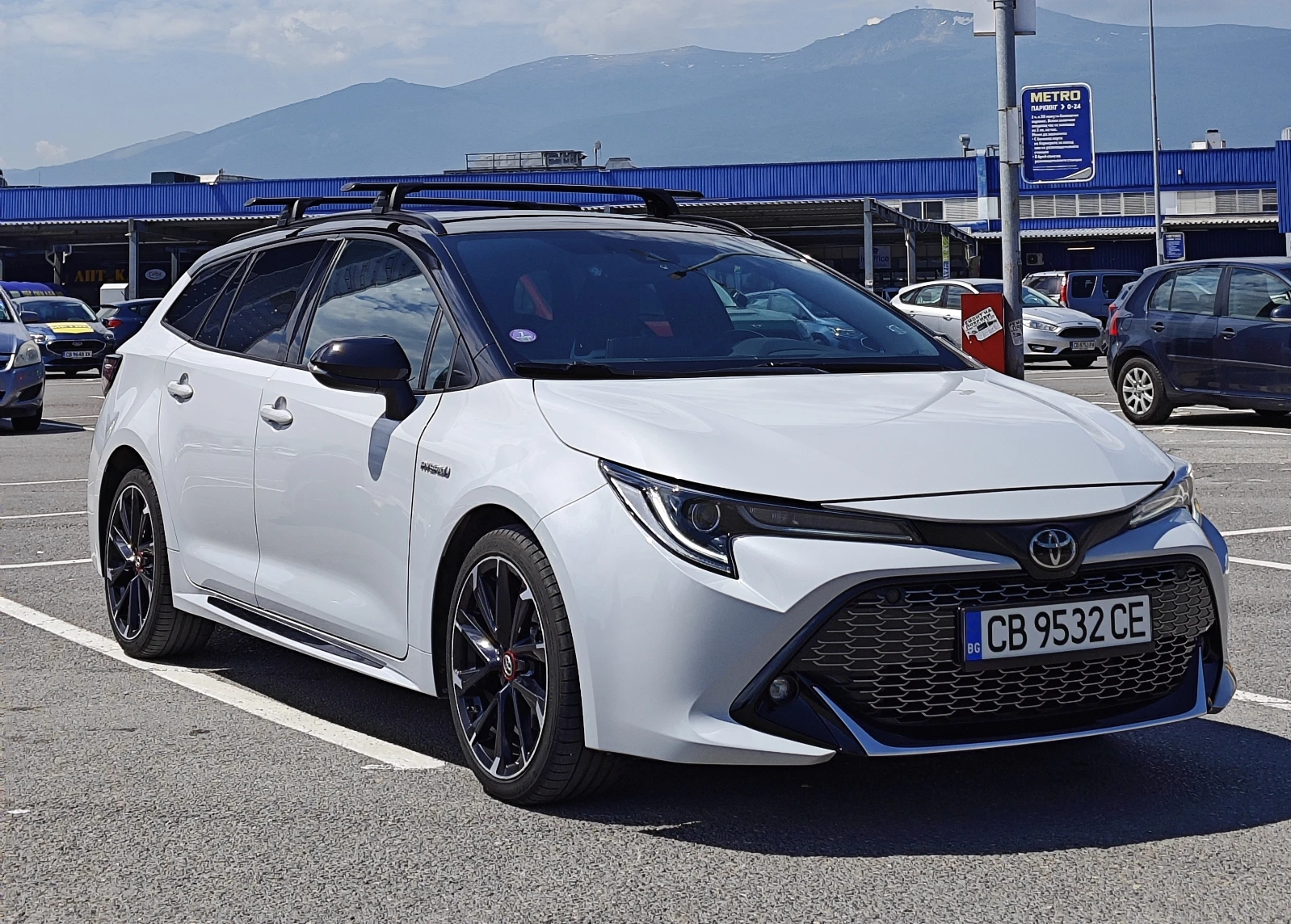 Toyota Corolla Hybrid 2.0 GR в ГАРАНЦИЯ - изображение 4