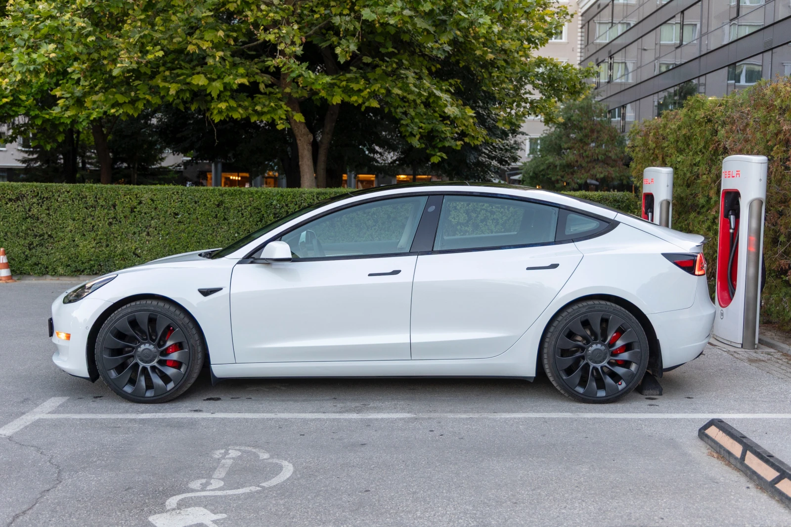 Tesla Model 3 Performance - изображение 4