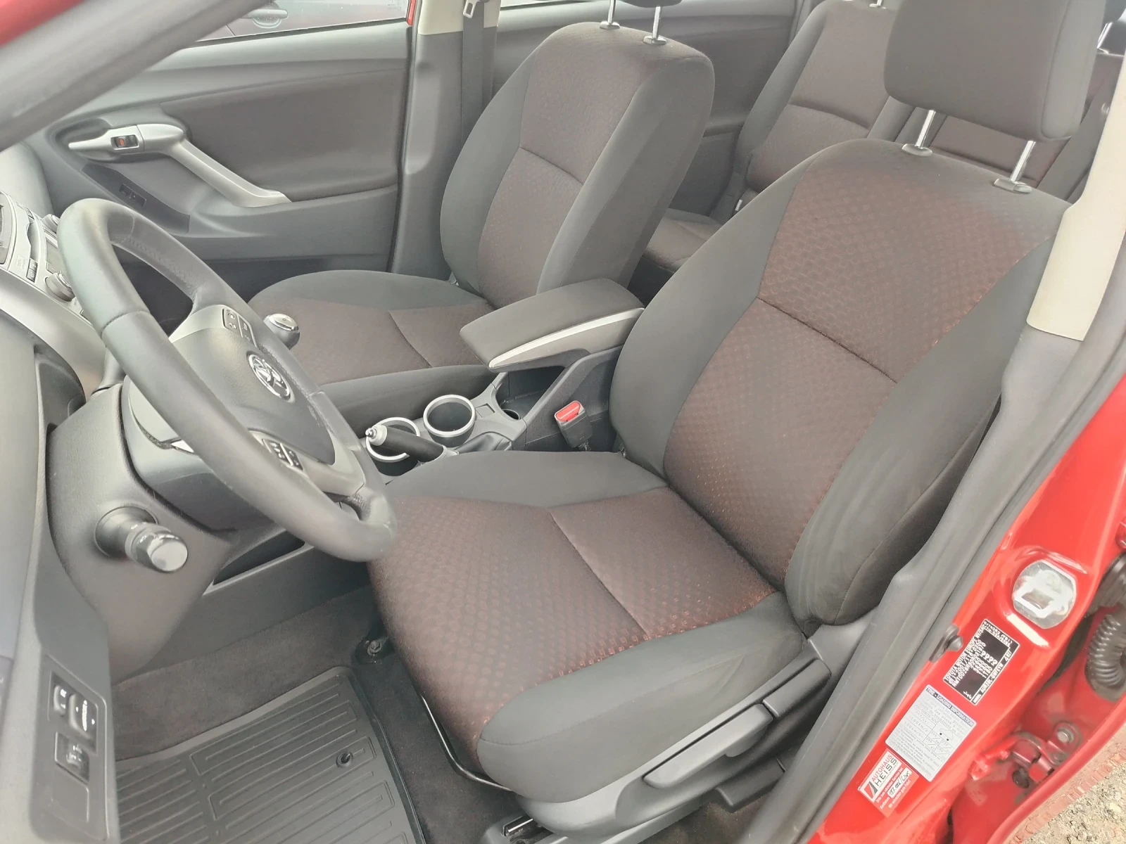 Toyota Verso 2.0 D4D - изображение 10