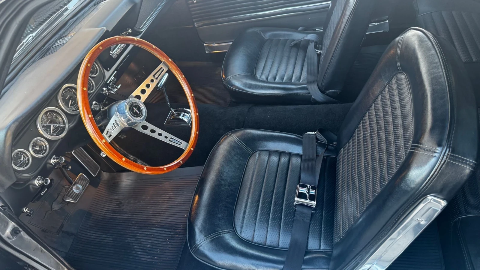 Ford Mustang След Реставрация - изображение 8