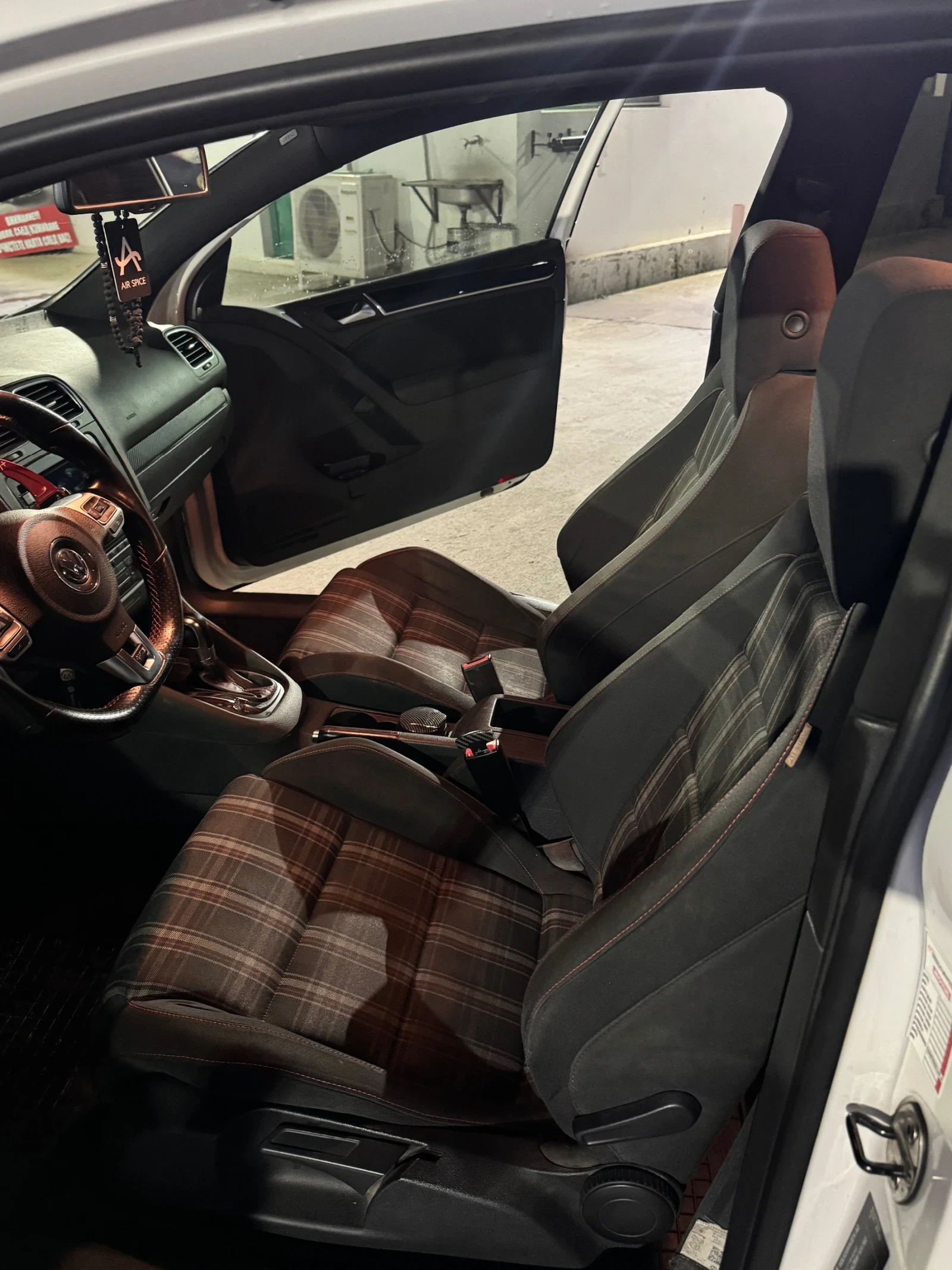 VW Golf GTI - изображение 7