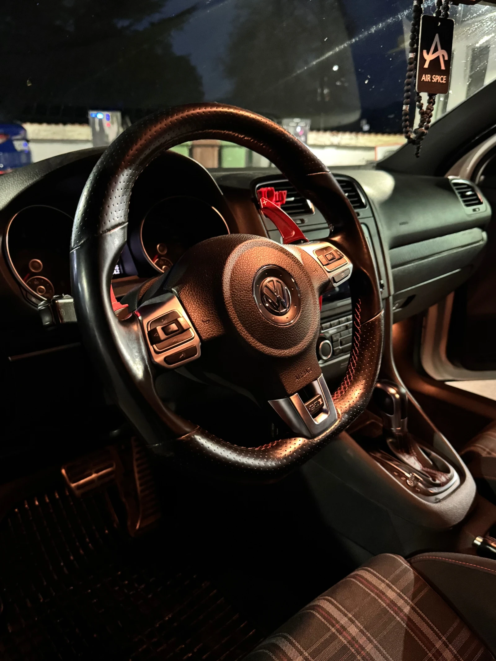 VW Golf GTI - изображение 6