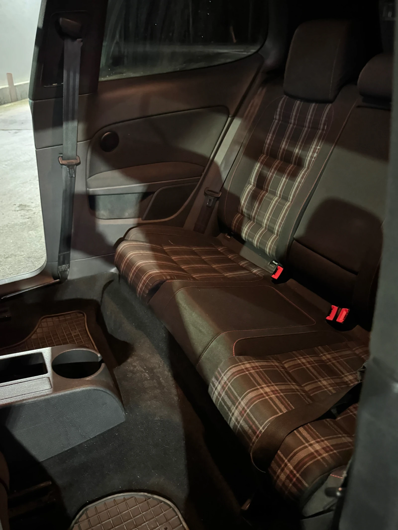 VW Golf GTI - изображение 9