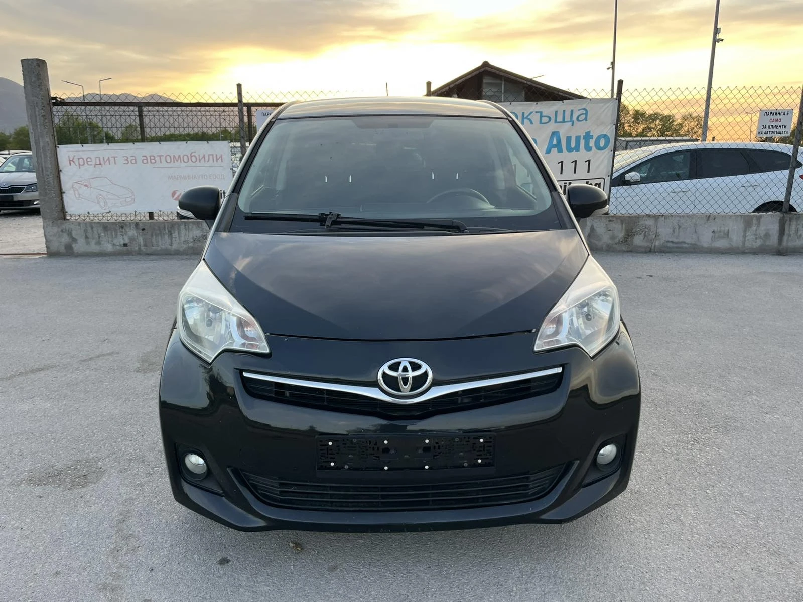 Toyota Verso S 1.4 D4D 90кс 6 СКОРОСТИ EURO 5A КЛИМАТРОНИК, снимка 2 - Автомобили и джипове - 52474192