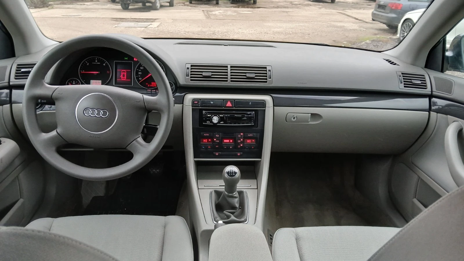 Audi A4 B6 - изображение 8