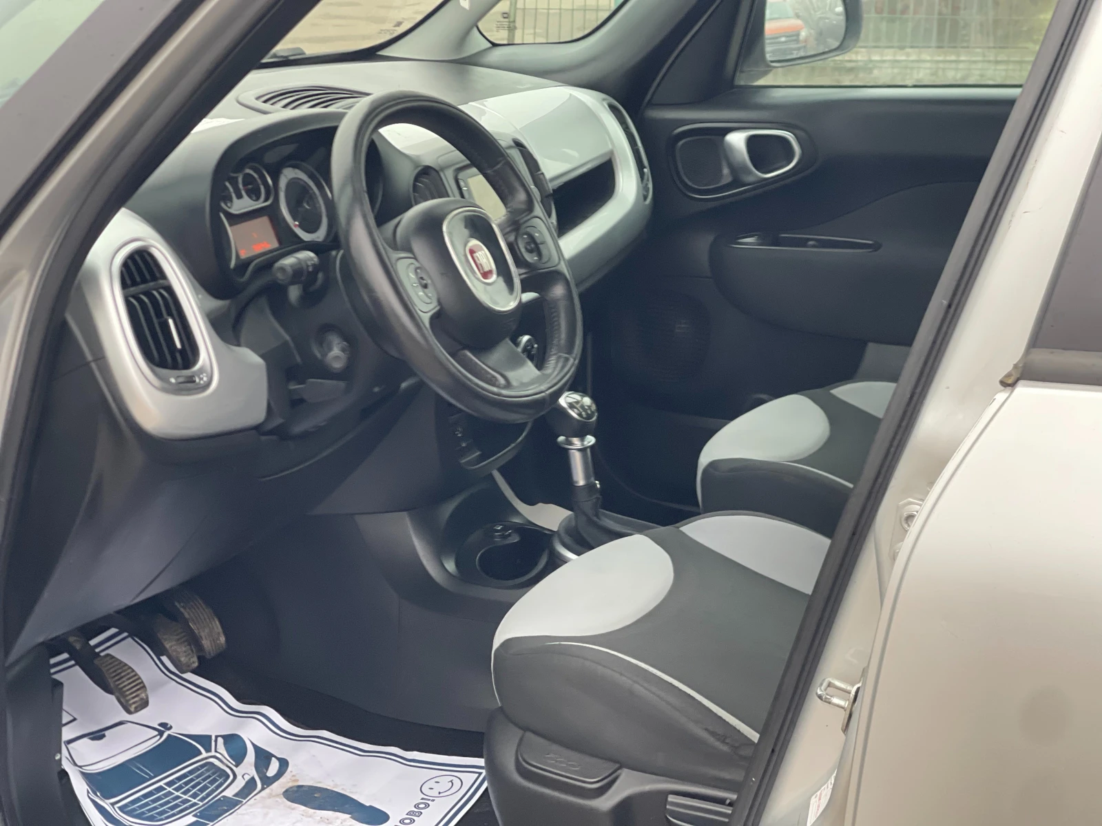Fiat 500L 1.4i | Mobile.bg � ����������� 11