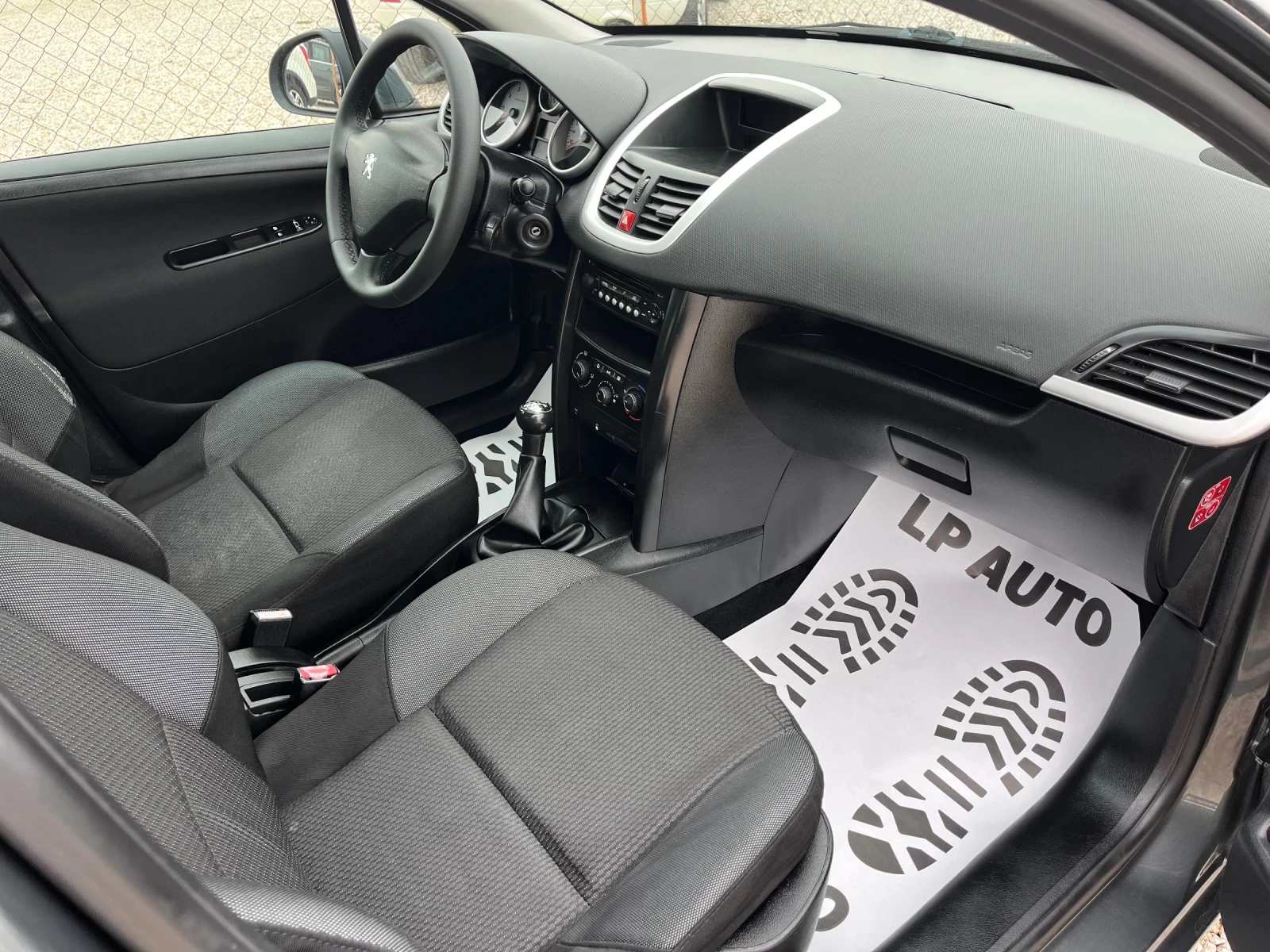 Peugeot 207 1.4i* 75k.c* ��� | Mobile.bg � ����������� 7