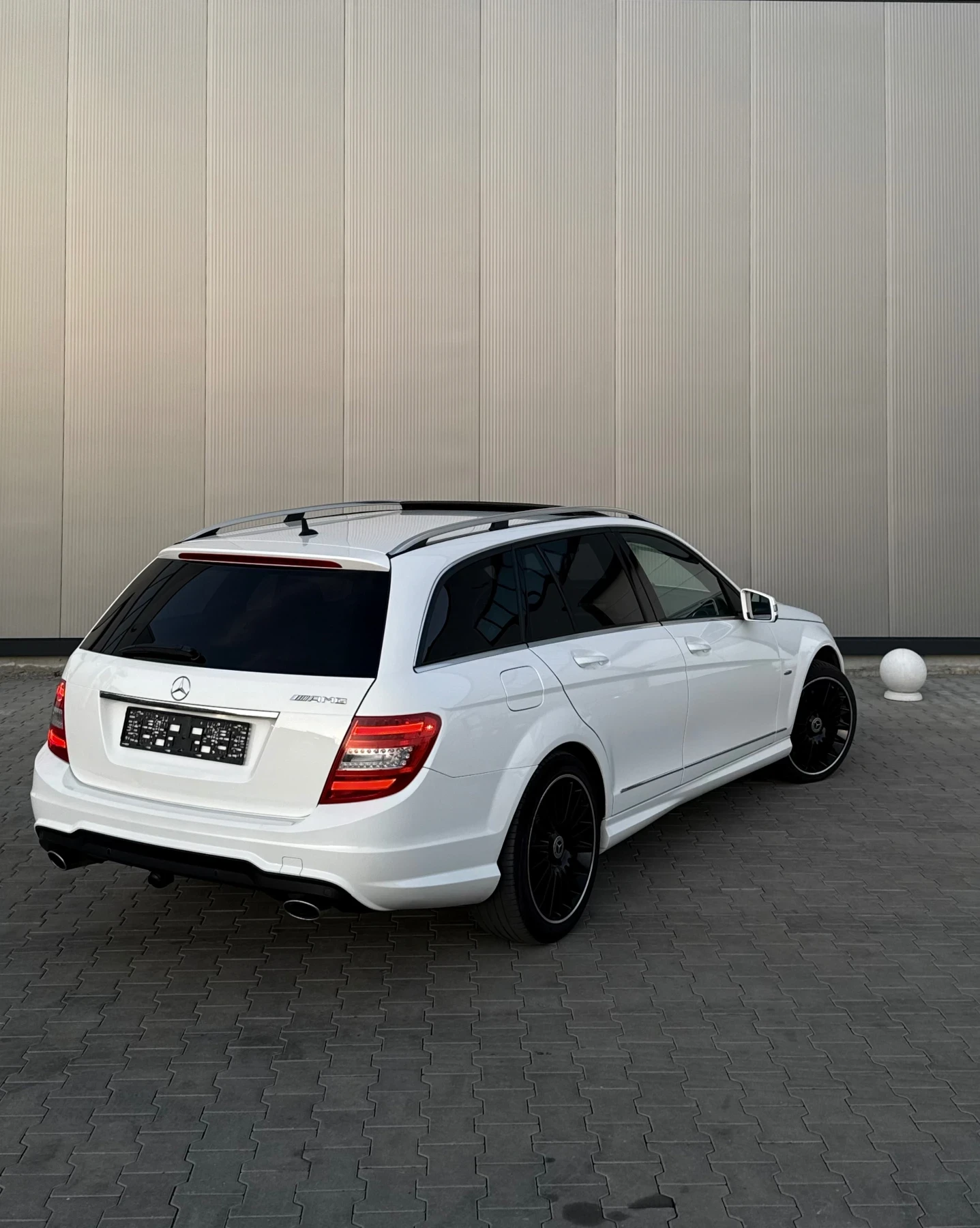 Mercedes-Benz C 350 AMG * * C EDITION* * УНИКАТ* , снимка 5 - Автомобили и джипове - 53803012