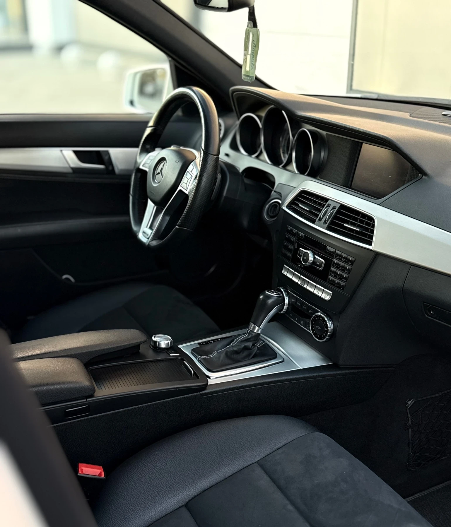 Mercedes-Benz C 350 AMG * * C EDITION* * УНИКАТ* , снимка 7 - Автомобили и джипове - 53803012