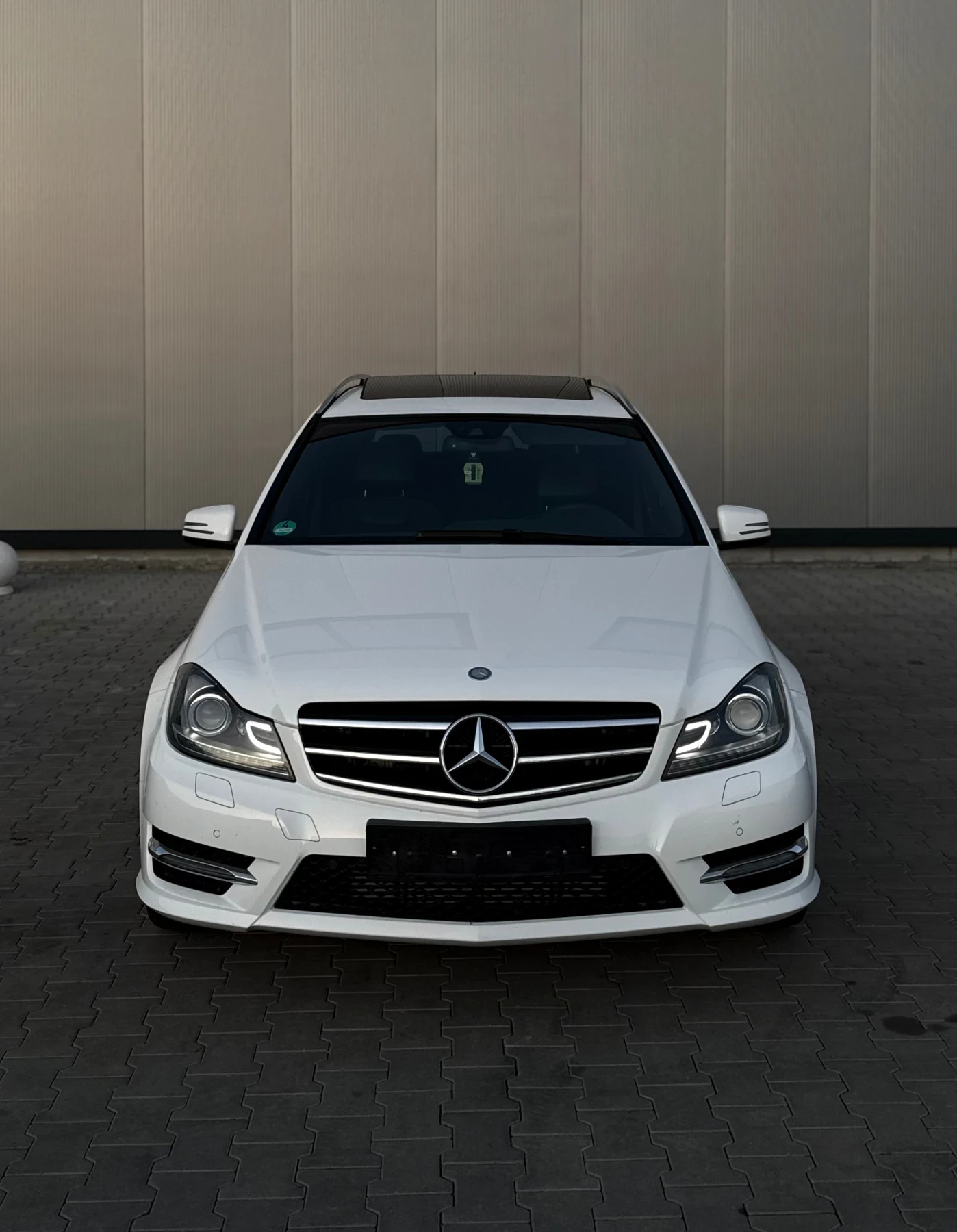Mercedes-Benz C 350 AMG * * C EDITION* * УНИКАТ* , снимка 2 - Автомобили и джипове - 53803012