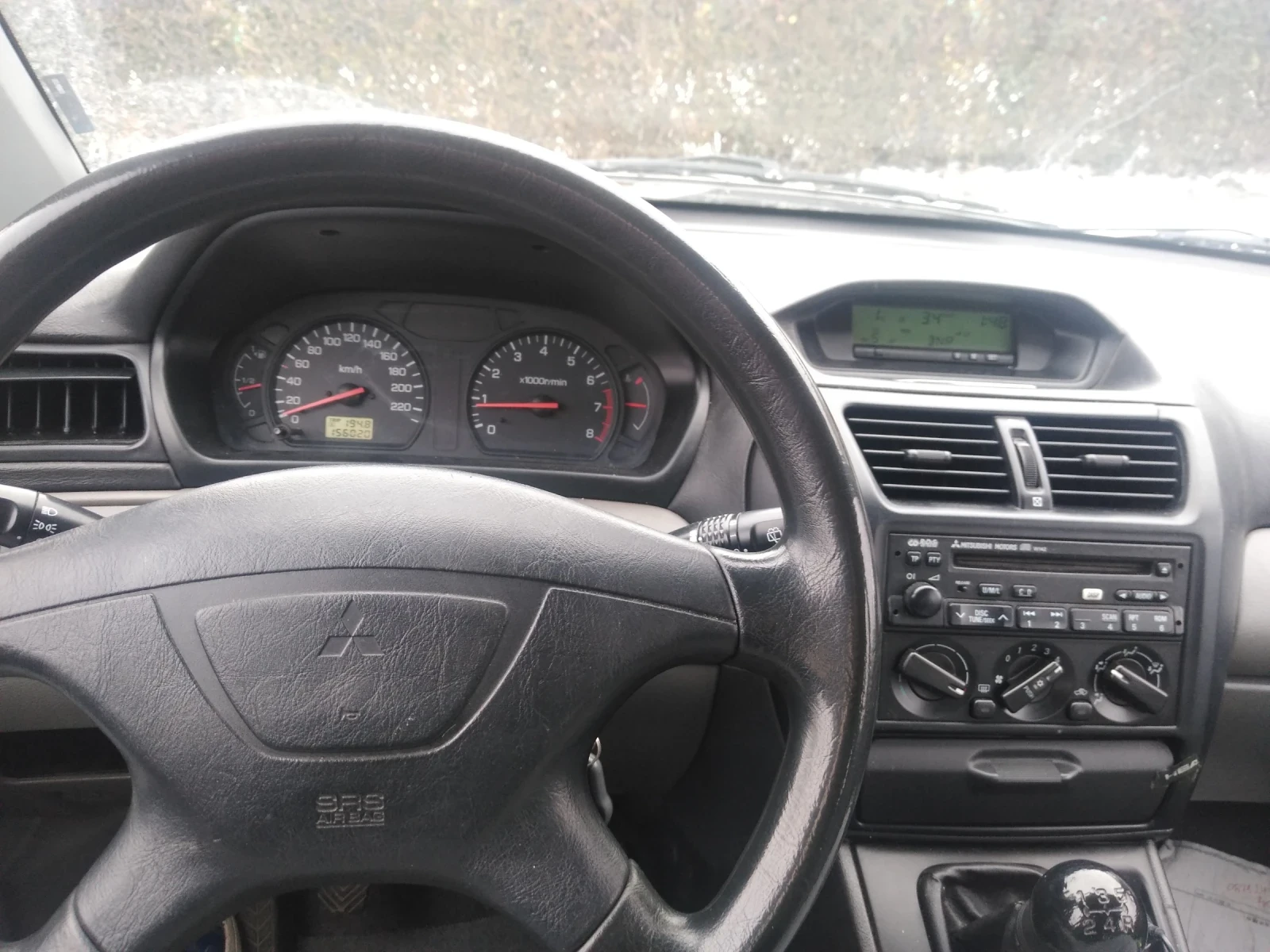 Mitsubishi Space wagon 2.0 Газ, снимка 3 - Автомобили и джипове - 53807374