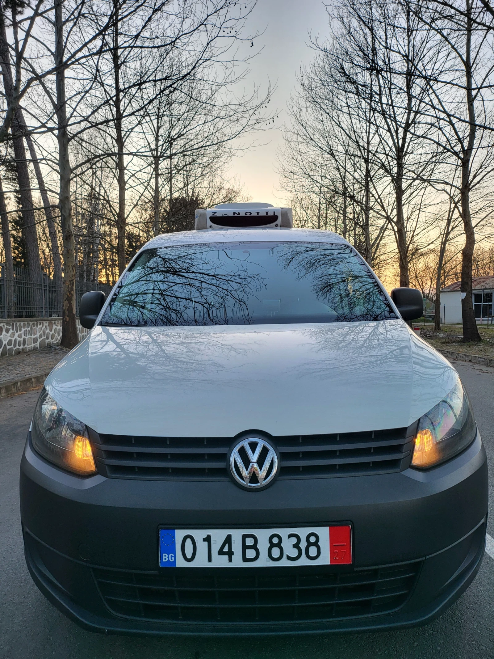VW Caddy, снимка 2 - Автомобили и джипове - 53850800