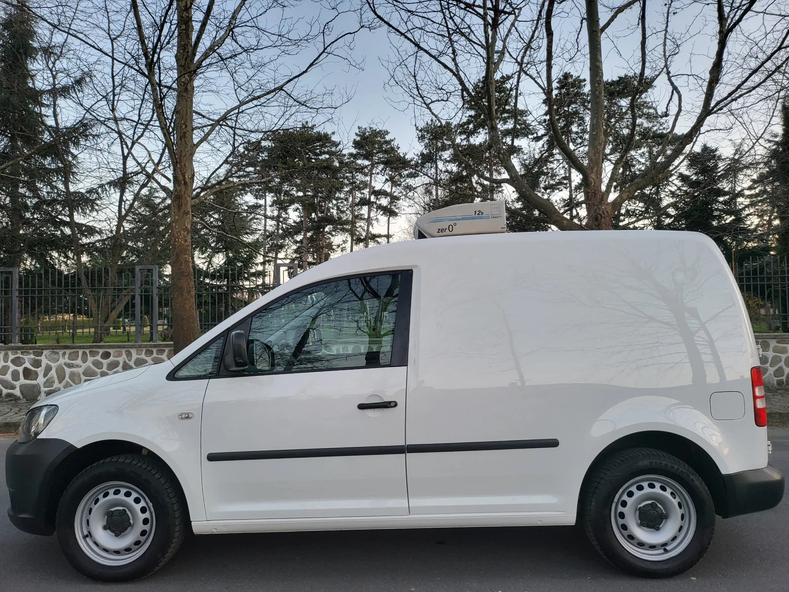 VW Caddy, снимка 6 - Автомобили и джипове - 53850800