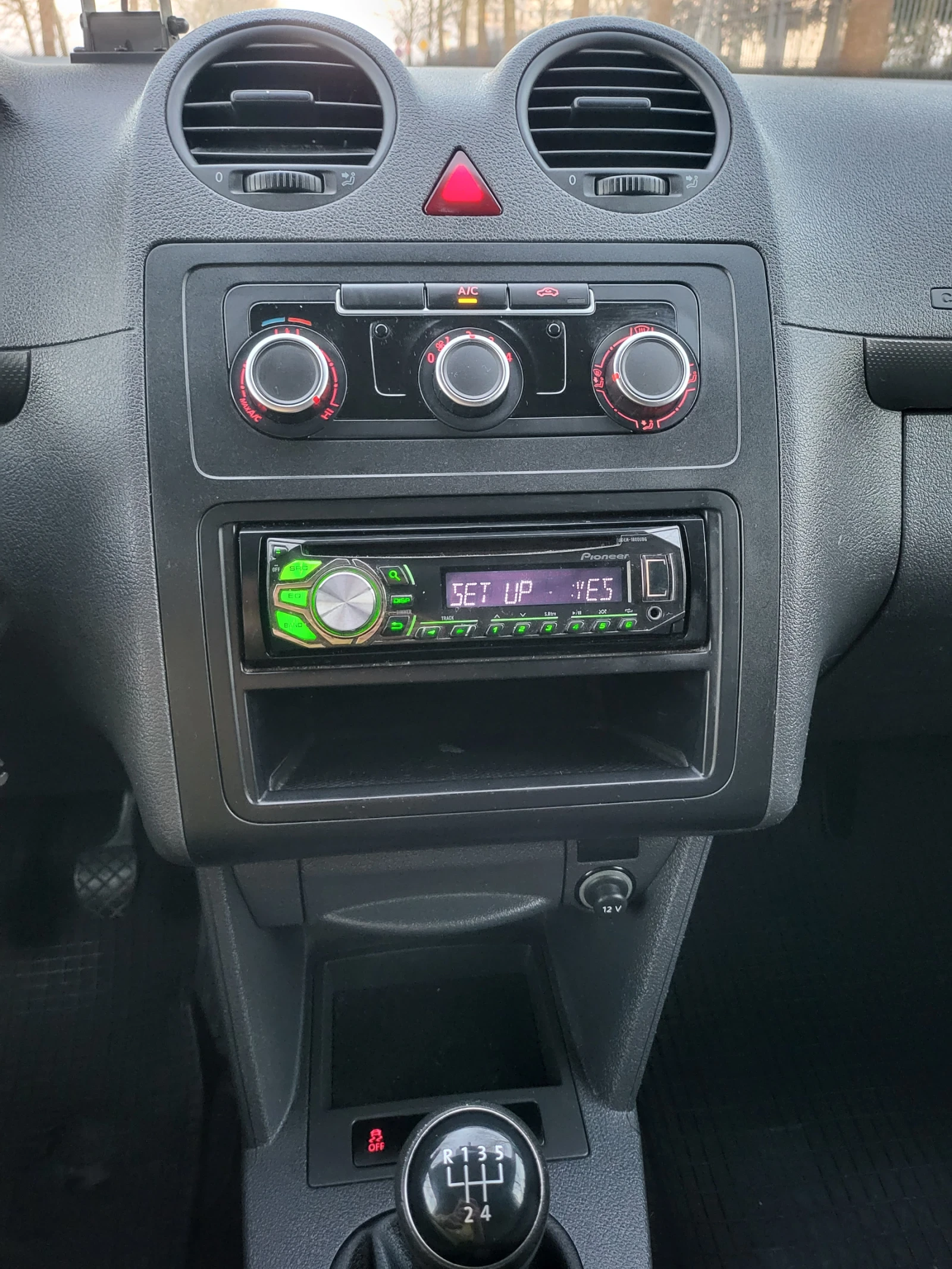 VW Caddy, снимка 10 - Автомобили и джипове - 53850800