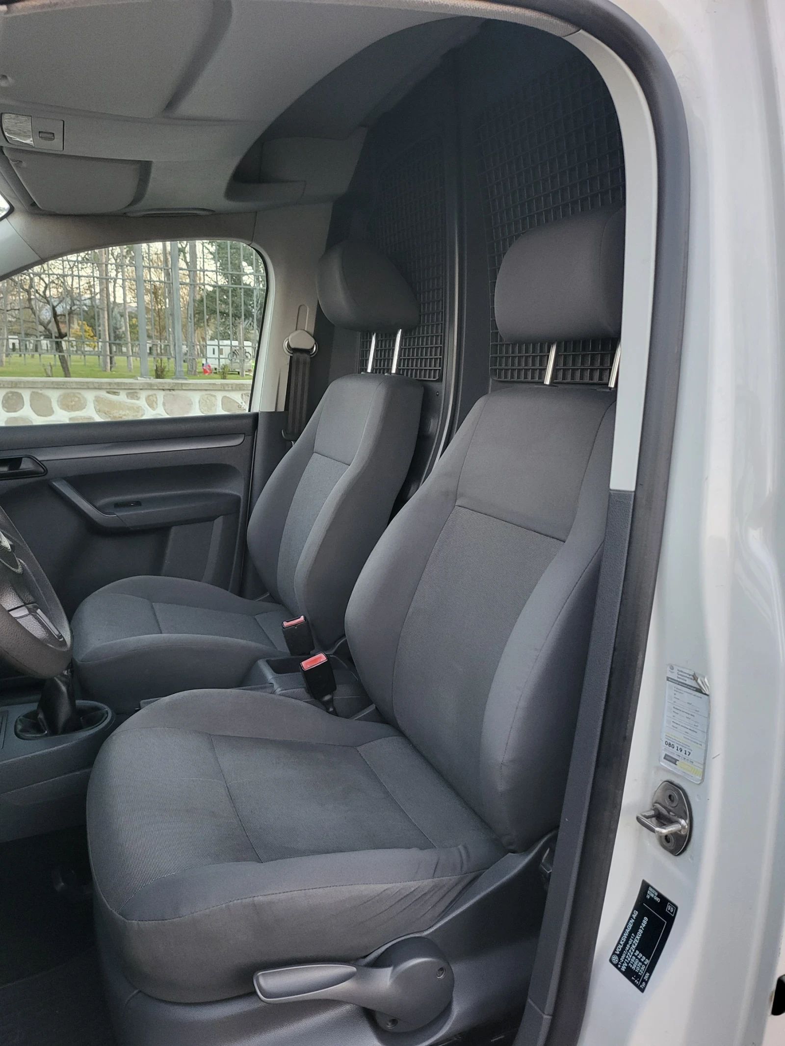 VW Caddy, снимка 9 - Автомобили и джипове - 53850800