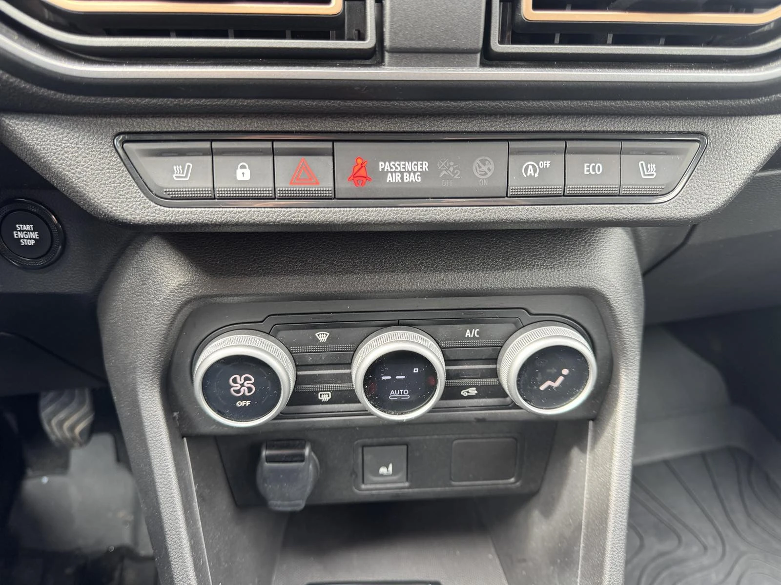 Dacia Sandero 1.0Tce 100kc. LPG STEPWAY, снимка 17 - Автомобили и джипове - 54080862