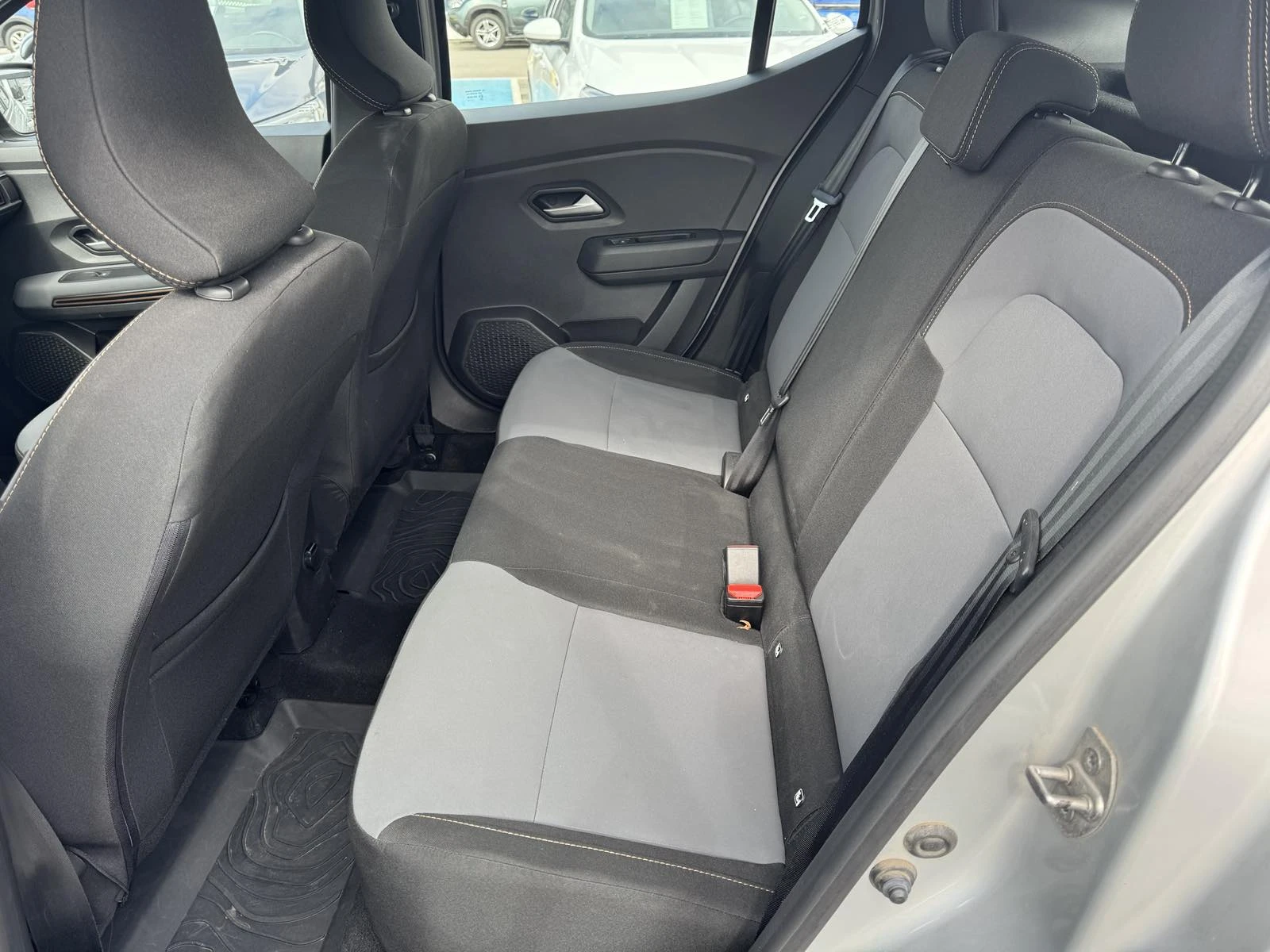 Dacia Sandero 1.0Tce 100kc. LPG STEPWAY, снимка 12 - Автомобили и джипове - 54080862