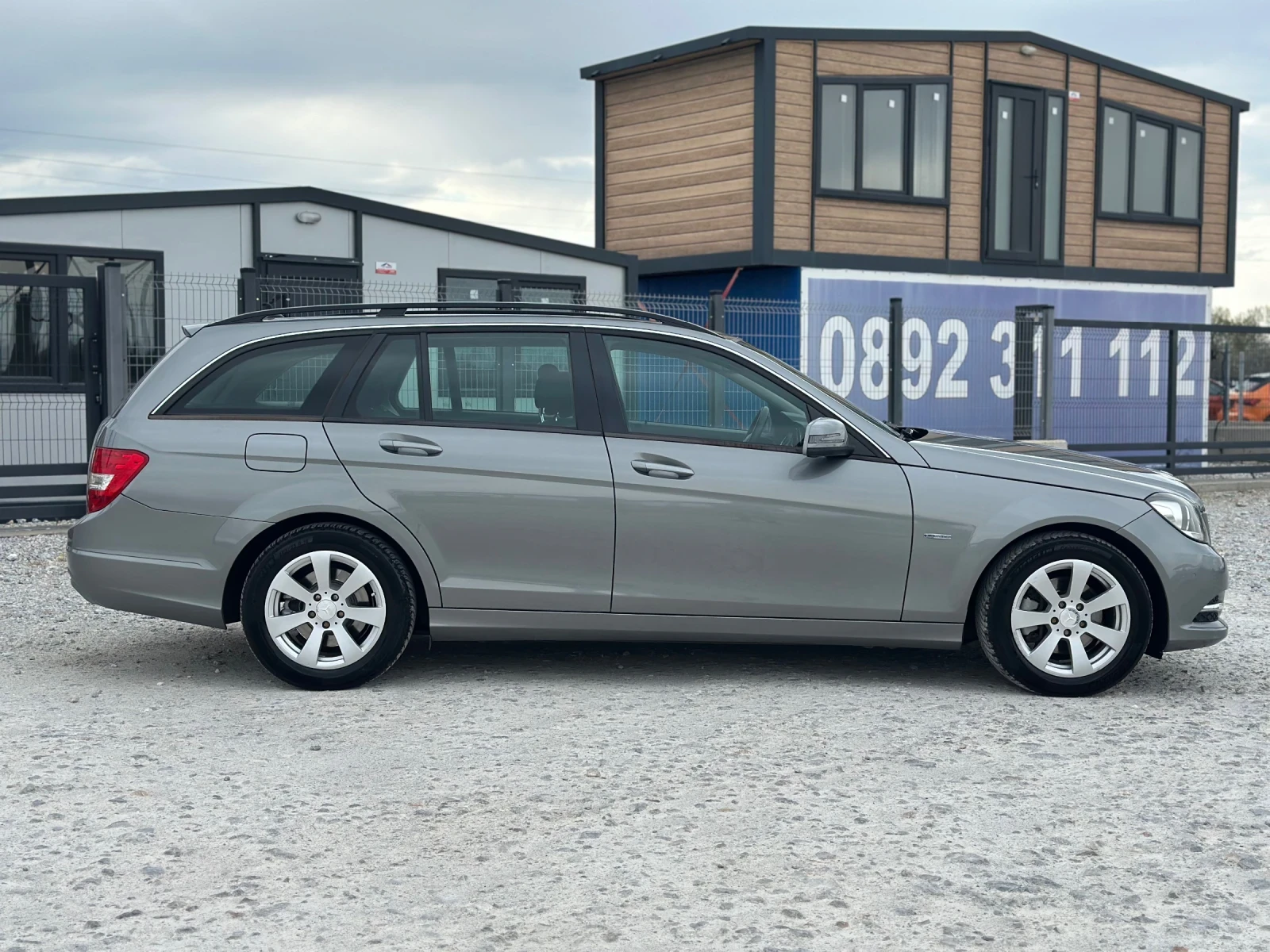 Mercedes-Benz 220, снимка 7 - Автомобили и джипове - 54151018