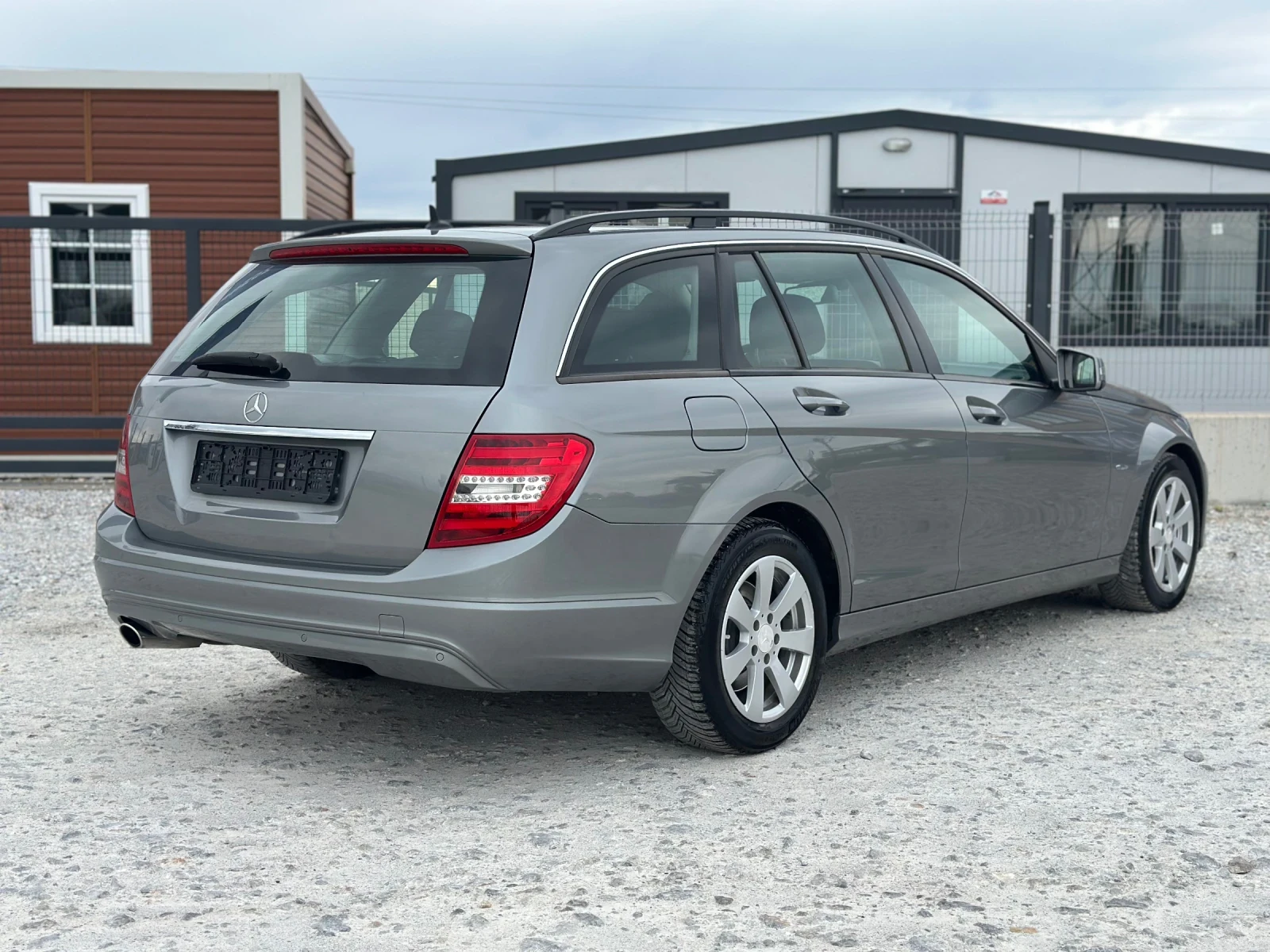 Mercedes-Benz 220, снимка 5 - Автомобили и джипове - 54151018