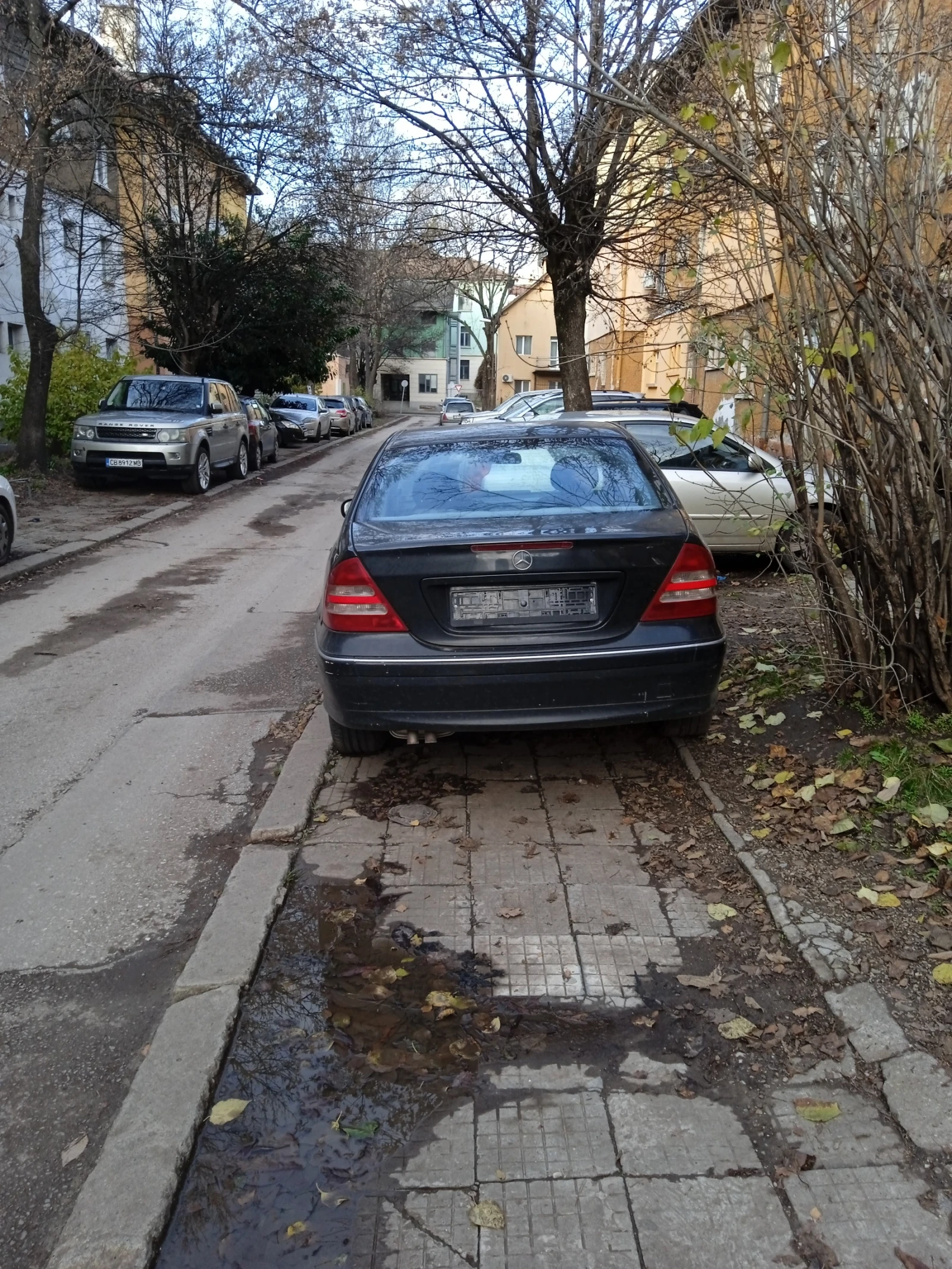 Mercedes-Benz C 180, снимка 5 - Автомобили и джипове - 54543840