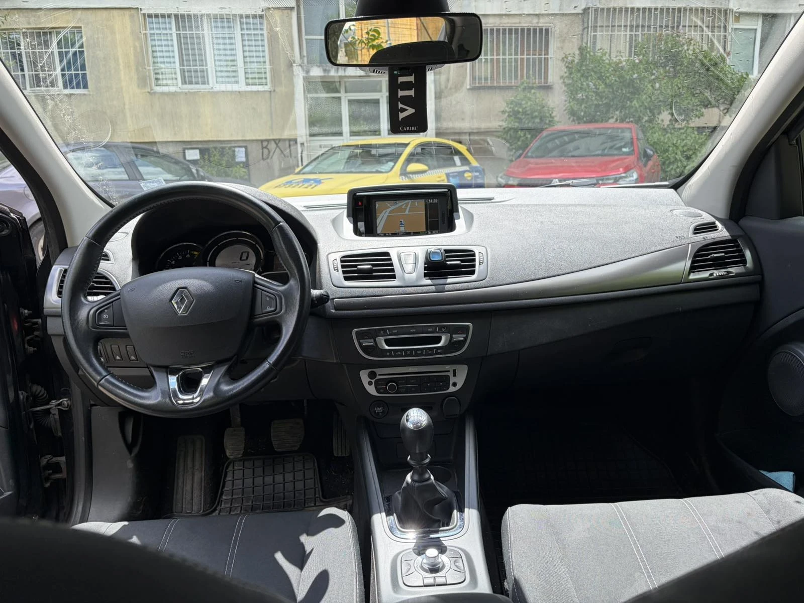 Renault Megane 1.2 Tce 132 к.с., снимка 8 - Автомобили и джипове - 54568947