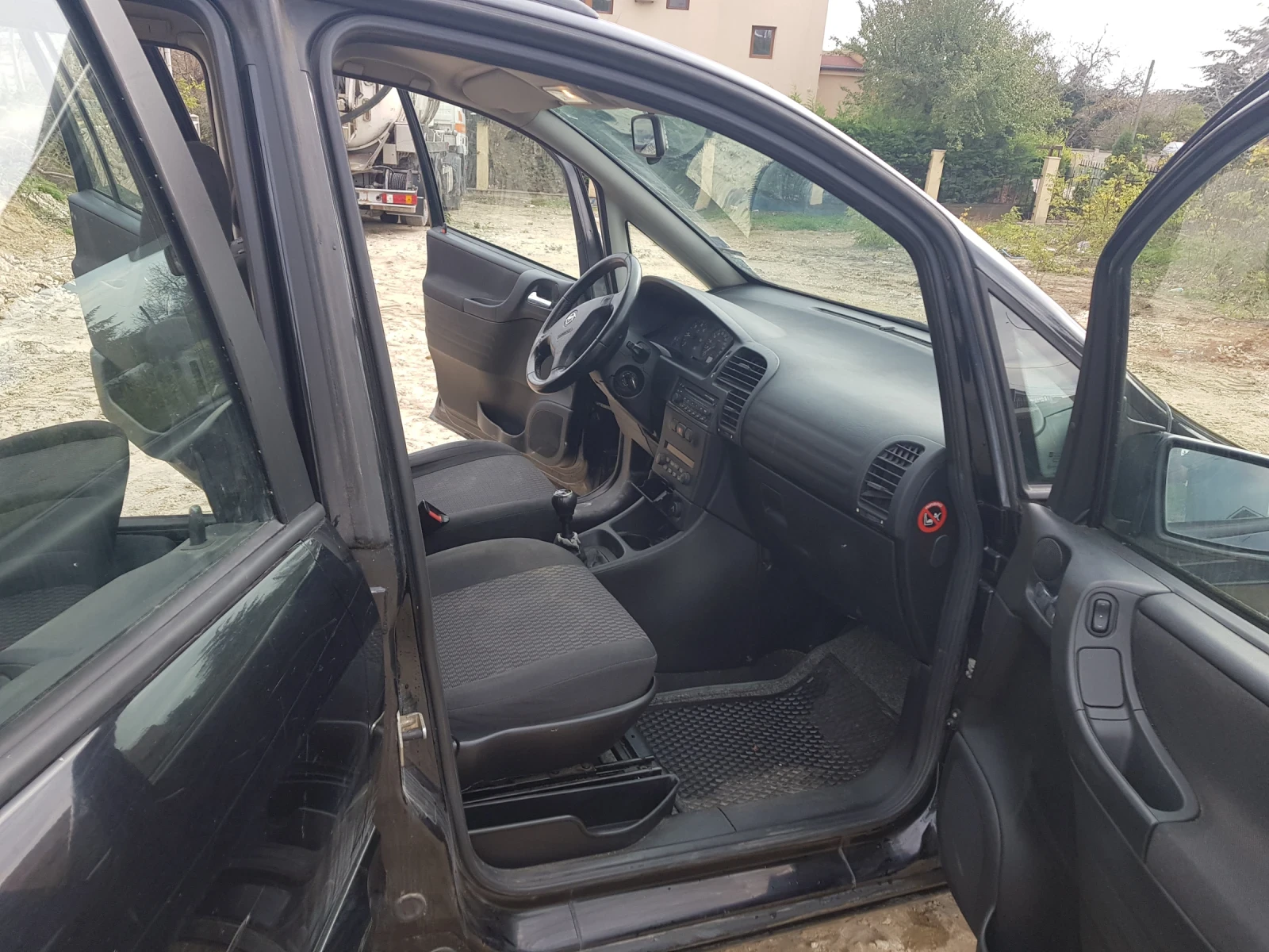 Opel Zafira, снимка 10 - Автомобили и джипове - 54585606