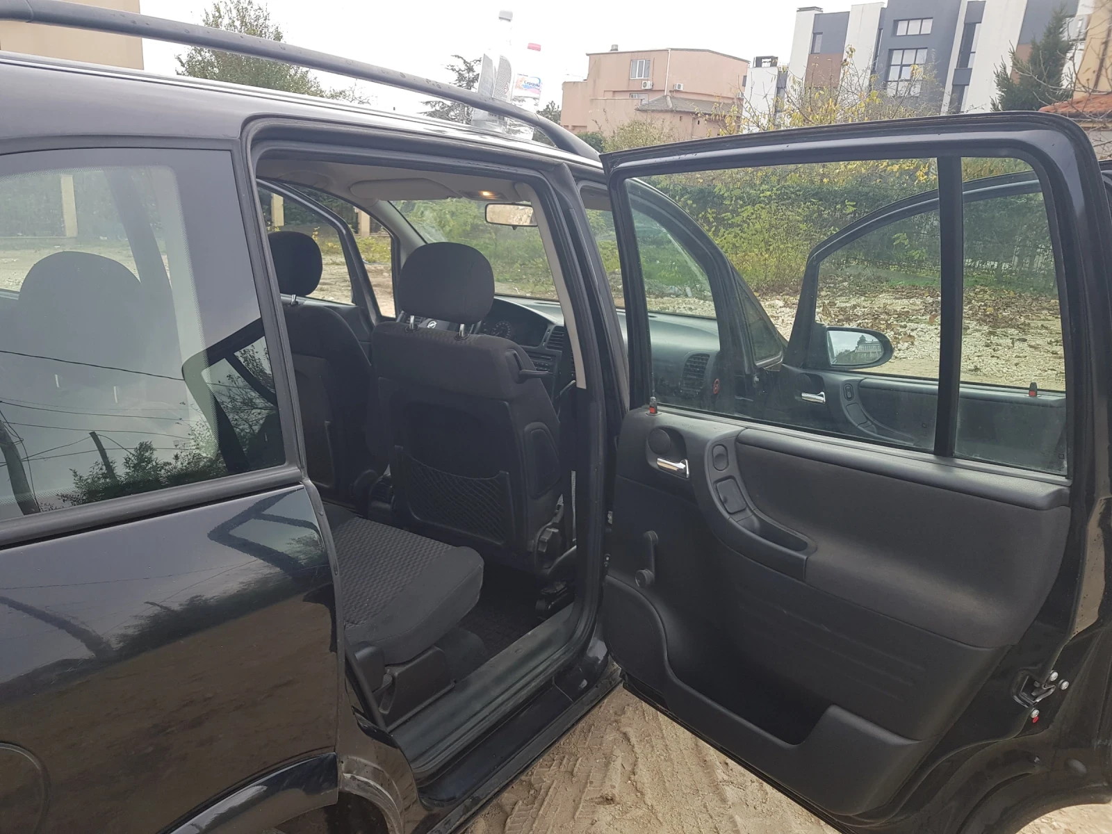 Opel Zafira, снимка 8 - Автомобили и джипове - 54585606