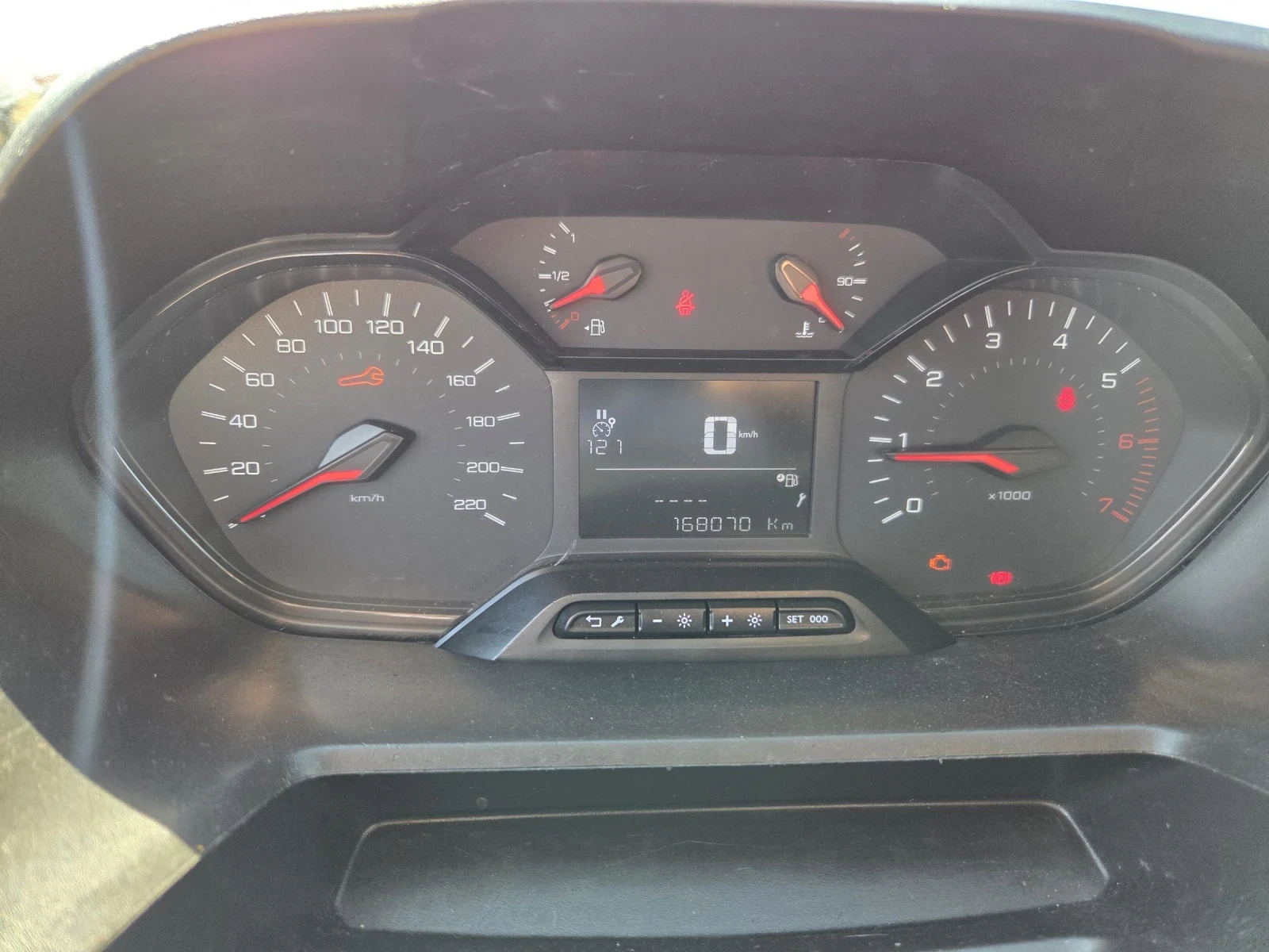 Peugeot Partner, снимка 9 - Автомобили и джипове - 54700529