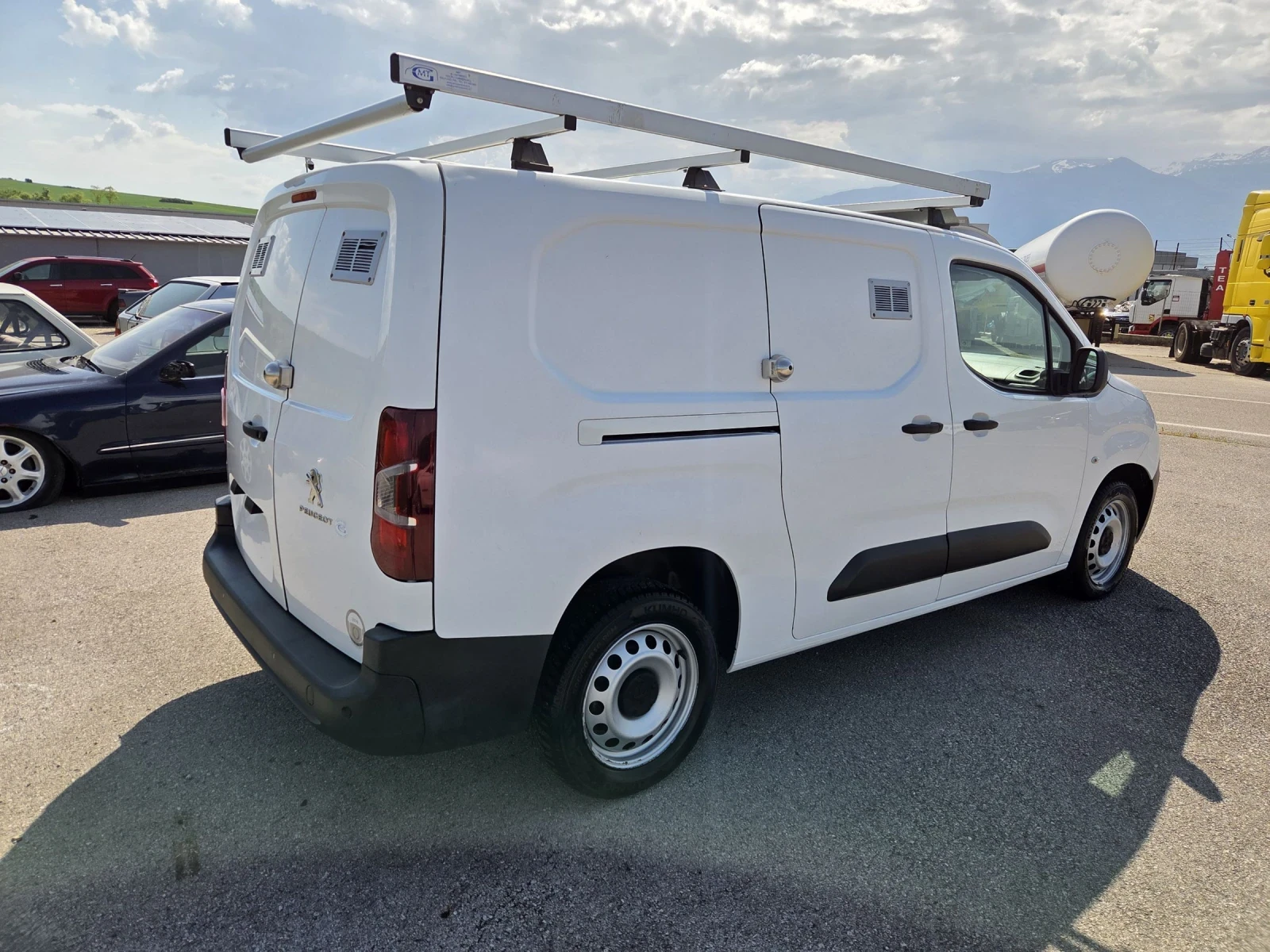Peugeot Partner, снимка 4 - Автомобили и джипове - 54700529