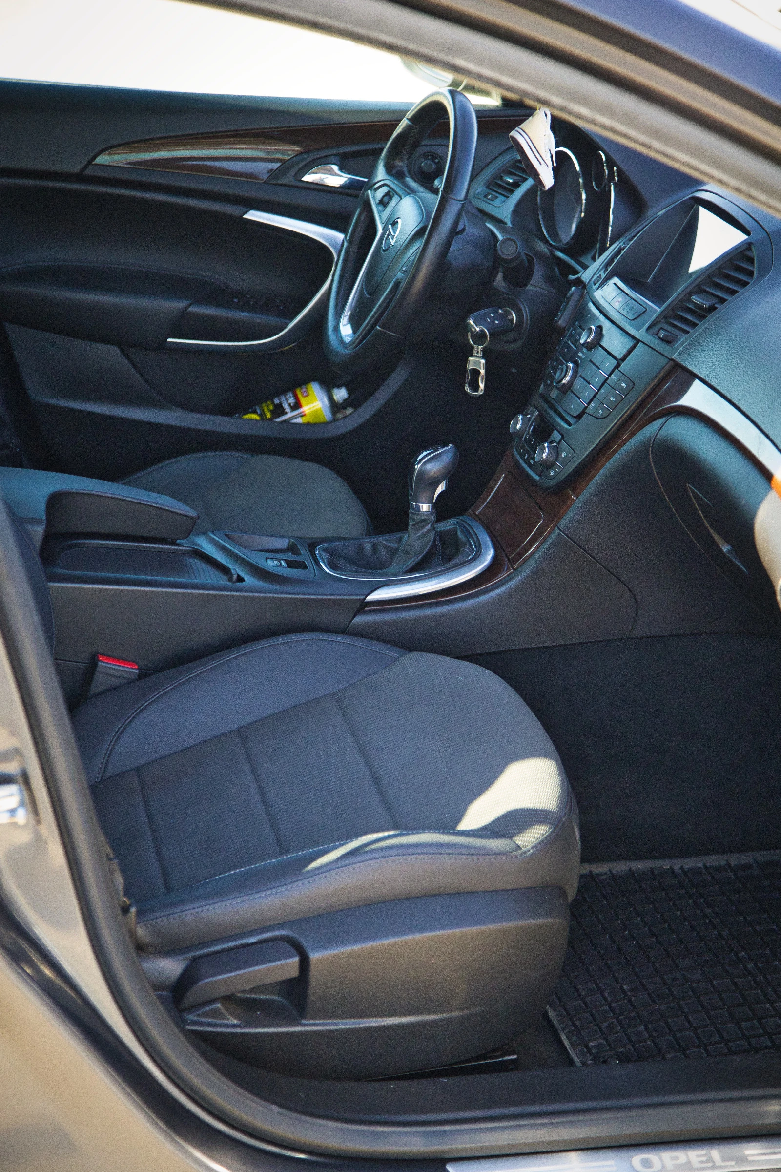 Opel Insignia 1.8 140 hp, снимка 11 - Автомобили и джипове - 54805226