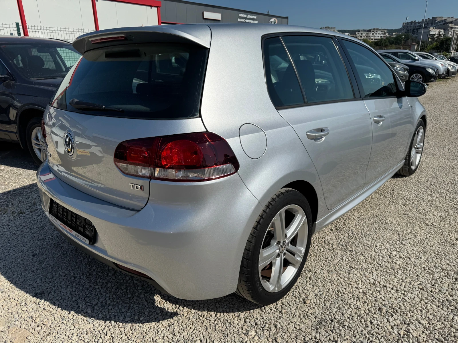 VW Golf 1.6TDI DSG Rline, снимка 4 - Автомобили и джипове - 55043135