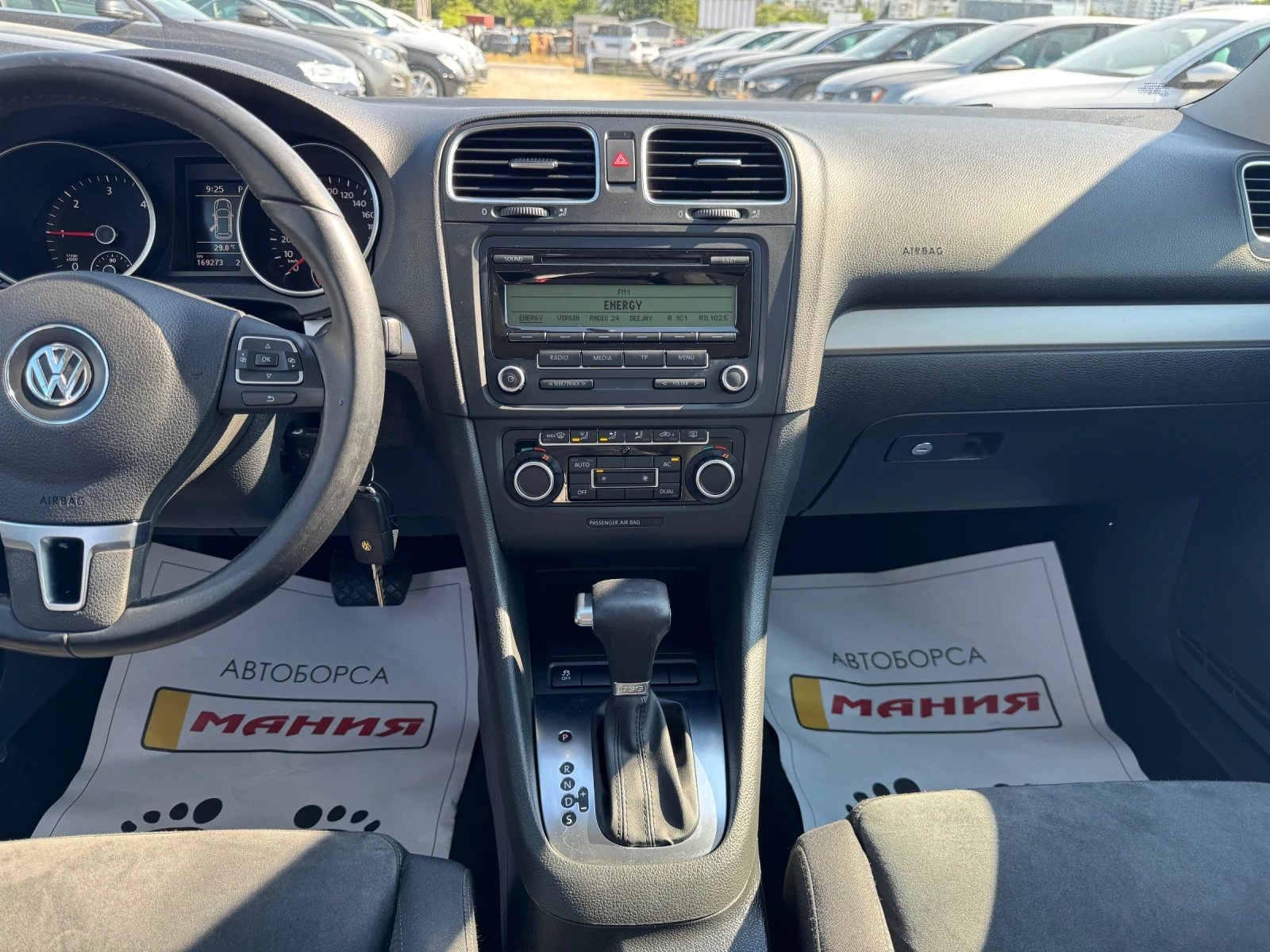 VW Golf 1.6TDI DSG Rline, снимка 10 - Автомобили и джипове - 55043135