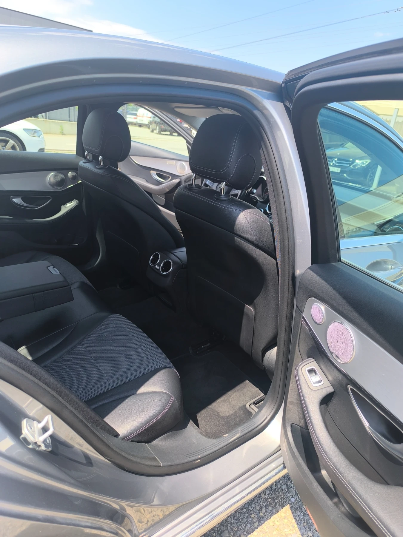 Mercedes-Benz C 220 2.2 Avangarde, снимка 10 - Автомобили и джипове - 55071971