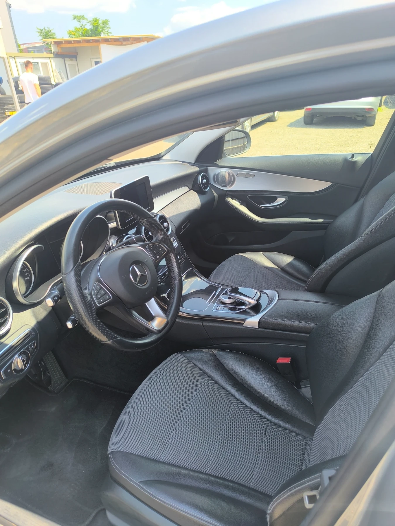 Mercedes-Benz C 220 2.2 Avangarde, снимка 7 - Автомобили и джипове - 55071971
